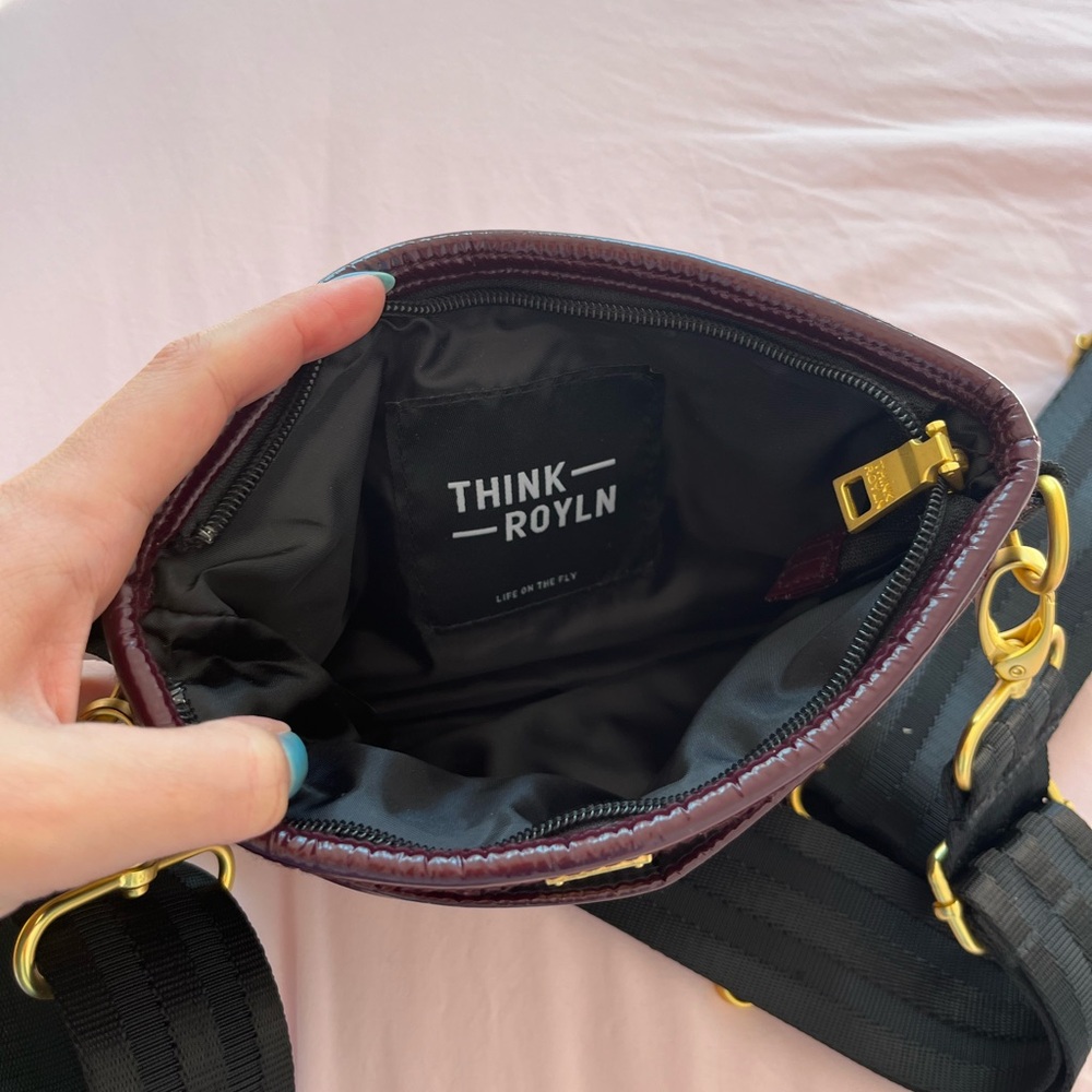 Think Royln puffer cross body bag burgundy - Picture 2 of 5